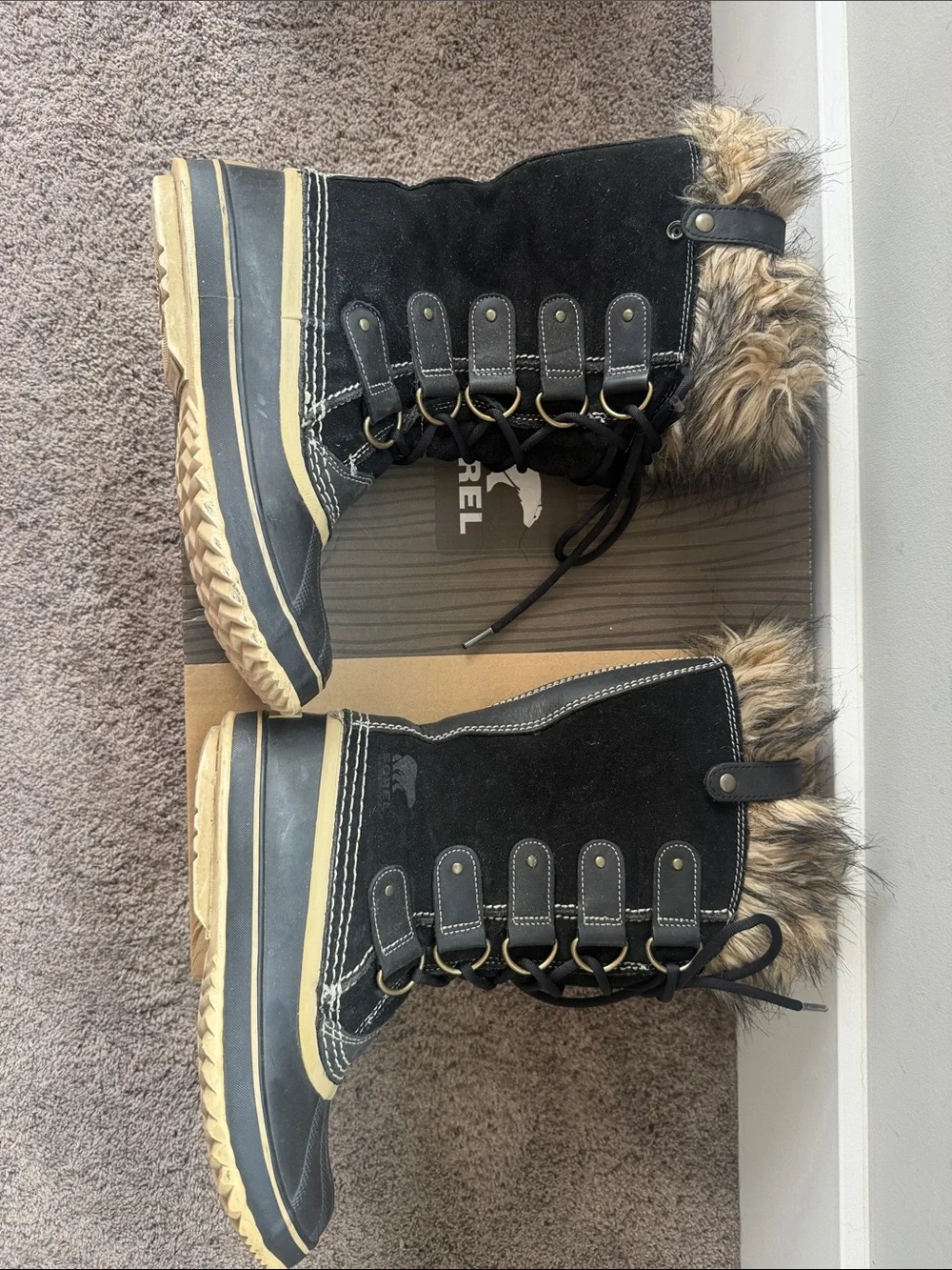 Sorel tall lace
